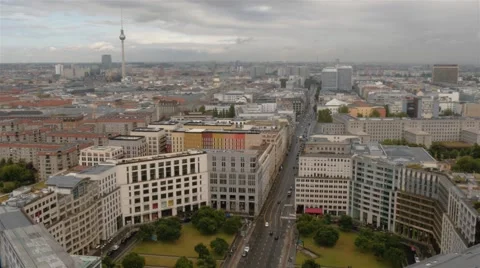 Real time panoramic shot of Leipziger street from Potsdamer Platz, east Berlin 動画素材 68194418