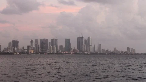 Real time wide angle footage of Mumbai's Skyline during Sunset. Video stock 115628040