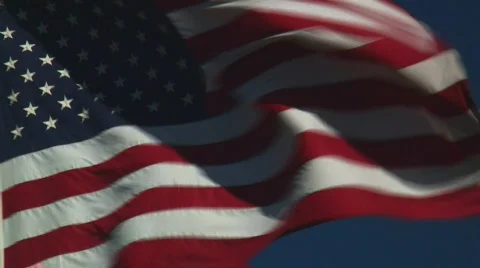 Real U.S.A. flag waves in stiff breeze Vidéo 106144