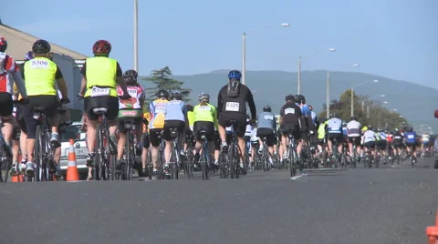 Rear of cyclists in a race Stock Footage 879779