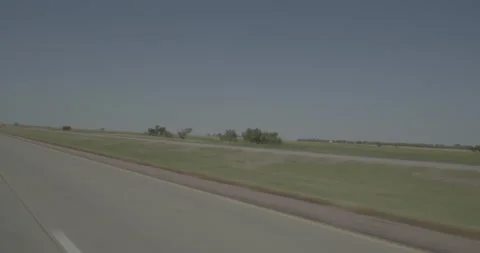 Rear left driving plate - Highway 90 at Mile 359 Salem Vídeos de archivo 290831371