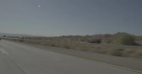 Rear left driving plate - Highway 15 at Mile 146, Baker Vídeo Stock 293809062