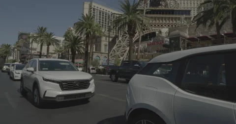 Rear left driving plate - Las Vegas Boulevard at Bellagio Drive, Las Vegas Vídeos de archivo 293936980