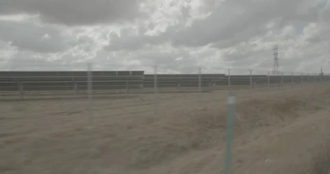 Rear right driving plate - Clay East Road at Mile 2, Herald Vídeo Stock 293576346