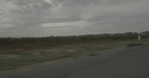 Rear right driving plate - Highway 12 at River Road, Rio Vista Vídeo Stock 293342799