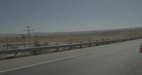 Rear right driving plate - Highway 15 at Soapmine Road, Barstow Vídeo Stock 293784482