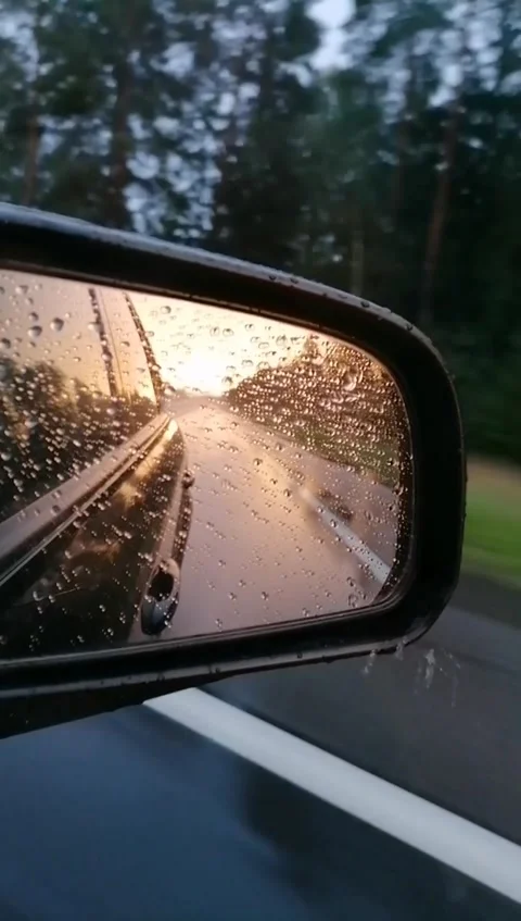 Rear view mirror in the rain. 動画素材 157691638