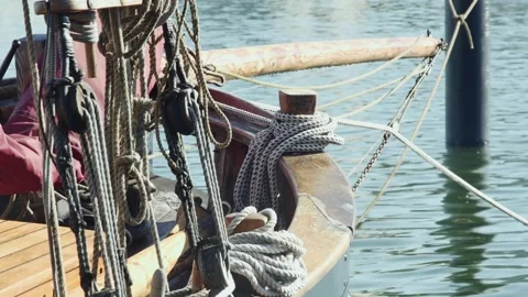 Rear view of the moored bow of a ship in the port, close-up Vídeos de archivo 259477312