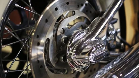 The rear wheel of a motorcycle 스톡 동영상 82261610