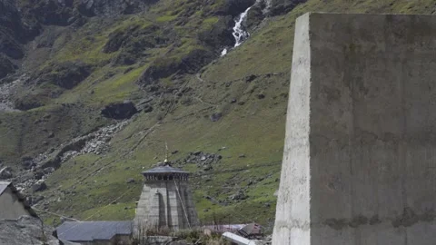 Rebuilding Kedarnath, Wall construction process around the Himalayan Valley of Stock Footage 196208291