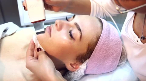 Receiving cleansing therapy Video stock 63224190