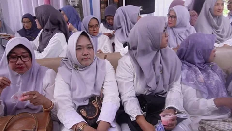 The recitation Video stock 314777227