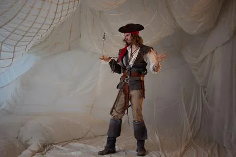 A reckless pirate in a cocked hat, a guy in a pirate costume Foto stock