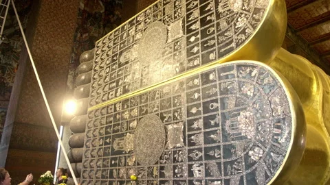 The Reclining Buddha at Wat Pho 3 Video stock 229767503