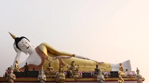 Reclining Buddha. Wat Phra That Doi Kham. Chiang Mai, Thailand Stock-Footage 264520800