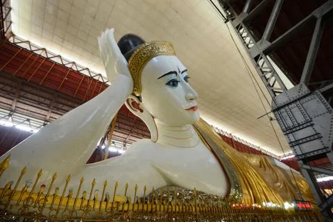 Reclining buddha yangon Stock Photos