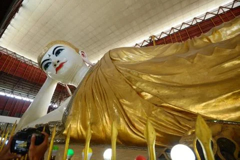 Reclining buddha yangon Stock Photos