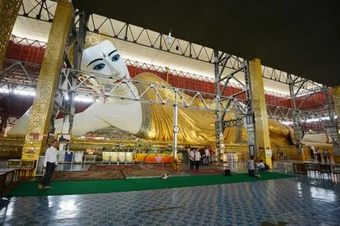 Reclining buddha yangon Stock Photos