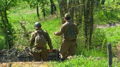 Reconstruction of the Second World War. Soldiers of the Soviet army. Stock-Footage 4912805