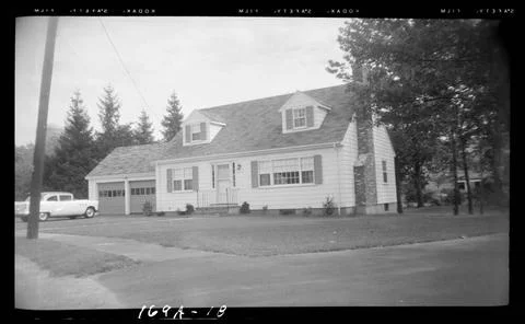 RECORD DATE NOT STATED 18 Homestead Park , Houses. Needham Building Collec... Fotos de archivo