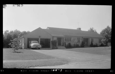 RECORD DATE NOT STATED 7 Fair Oaks Park , Houses. Needham Building Collect... Fotos de archivo