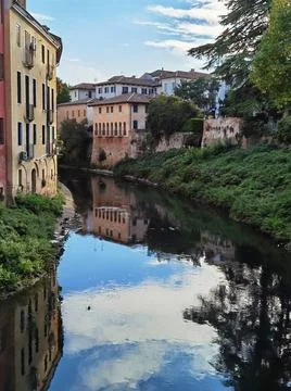 RECORD DATE NOT STATED  Altstadt von Vicenza mit dem Fluss Retrone in Vene... Stock Photos