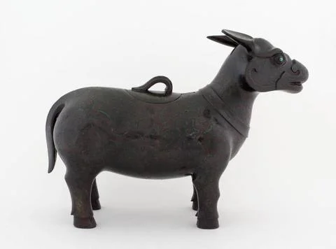 RECORD DATE NOT STATED  Animal. Bronze. China. Paris, Cernuschi museum. 70... Photos