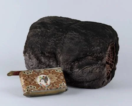 RECORD DATE NOT STATED  Anonymous (not scratched). Sleeve, otter fur. 1900... 스톡 사진