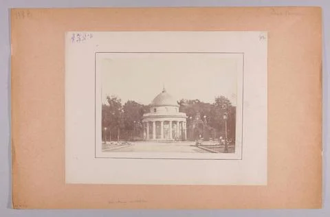 RECORD DATE NOT STATED  Anonymous, rotunda of Parc Monceau, boulevard de C... 写真素材