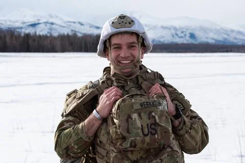 RECORD DATE NOT STATED Army 1st Lt. Arthur Berry, a paratrooper assigned t... Foto stock