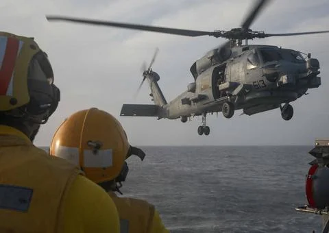 RECORD DATE NOT STATED ATLANTIC OCEAN (March 22, 2022) An MH-60R Seahawk, ... Stock Photos