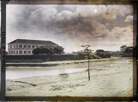 RECORD DATE NOT STATED Bac-Ninh, Tonkin, Indochine A Citadel building (a b... Fotos de archivo