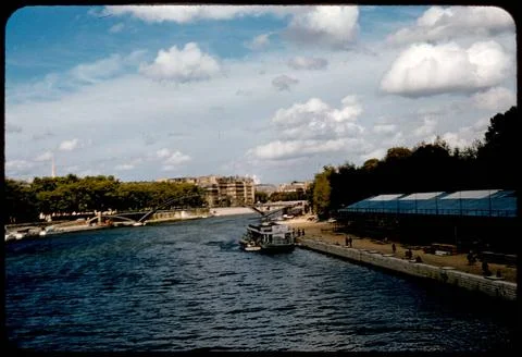 RECORD DATE NOT STATED Boat, Seine, Paris , Boats, Rivers, Bridges. Edmund... Stock-Fotos