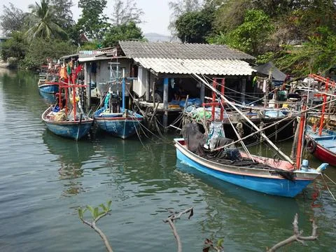 RECORD DATE NOT STATED  Boote, Wat Tham Khao Tao, Tempel, Hua Hin, Thailan... Stock Photos