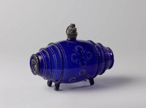 RECORD DATE NOT STATED  Bottle in the form of a ton, anonymous, c. 1700 - ... 写真素材