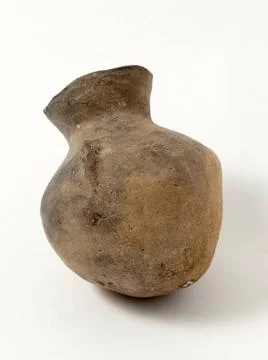 RECORD DATE NOT STATED  Bottle. Terracotta. Neolithic. Paris, Carnavalet m... Stock-Fotos