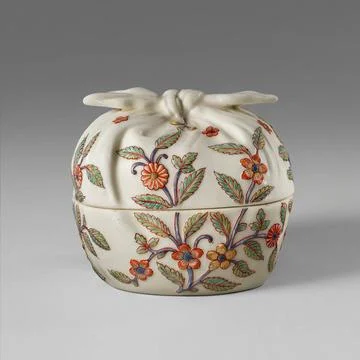 RECORD DATE NOT STATED  Box. Saint-Cloud Porcelain Manufactory, manufactur... Foto stock
