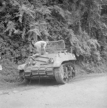 RECORD DATE NOT STATED  British Occupation of Java A wrecked Stuart tank o... Stock Photos