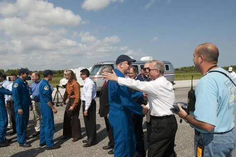 RECORD DATE NOT STATED  CAPE CANAVERAL, Fla. - At the Shuttle Landing Faci... 스톡 사진