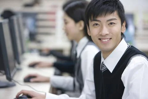 RECORD DATE NOT STATED Chinese students in the computer lab Beijing China ... Stock Photos