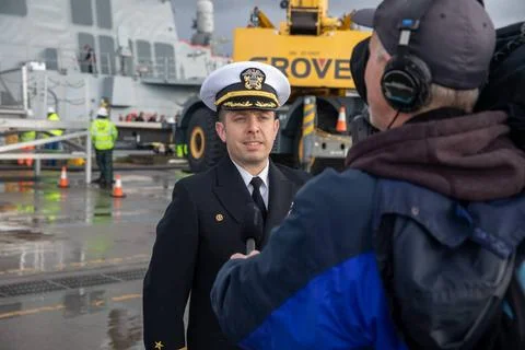 RECORD DATE NOT STATED Cmdr. Steven Zielechowski, commanding officer of Ar... Stock Photos