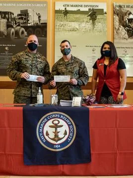 RECORD DATE NOT STATED Col. Burns, Eric, left, Commanding Officer for Head... Stock Photos
