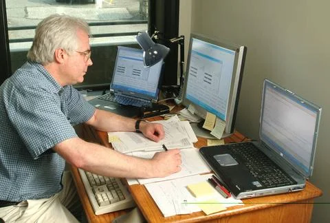 RECORD DATE NOT STATED Computer Programmer Copyright: xpiemagsx naoccupie1... Stock Photos