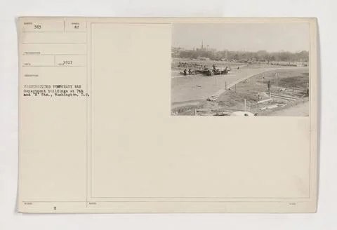 RECORD DATE NOT STATED  Construction of temporary War Department building ... Fotos de archivo