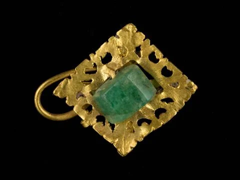 RECORD DATE NOT STATED  Earring. Gallo-Roman. Now, emerald. Paris, Carnava... Foto stock