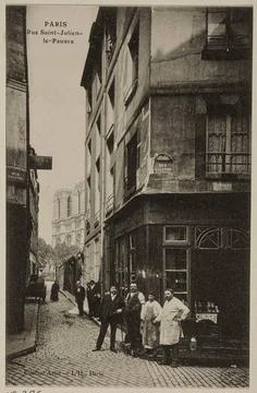 RECORD DATE NOT STATED  Edition AttiÃ , Paris / rue Saint-Julien-le-Pauvre.. 写真素材