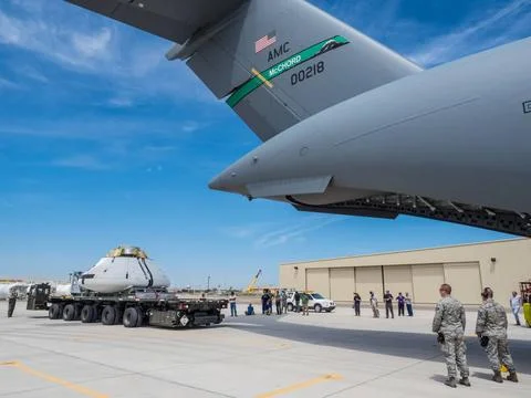 RECORD DATE NOT STATED  Engineers prepare to test the parachute system for... Stock Photos