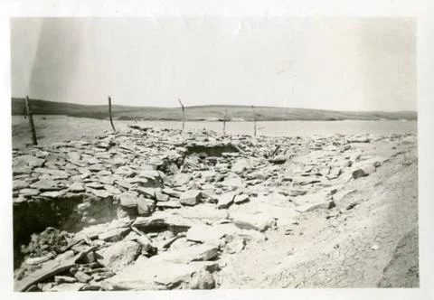 RECORD DATE NOT STATED Eroding Spillway or Old Dam near Cannonball. Centra... 스톡 사진