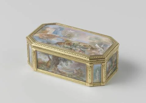RECORD DATE NOT STATED  Gold snuff box, rectangular with beveled corners, ... Stockfoto's