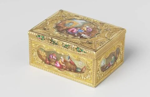 RECORD DATE NOT STATED  Gold snuff box, rectangular, decorated with six in... Stockfoto's